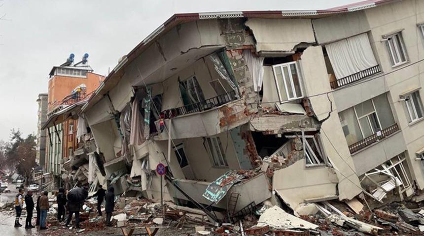 EGM açıkladı! Sosyal medyada depremle ilgili provokasyon yapan 621 hesap yöneticisi hakkında işlem başlatıldı