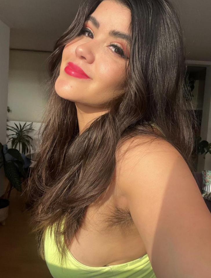 Jilet kullanmaktan vazgeçen 14 kadın vücutlarına olan sevgilerini paylaştılar! Kıllarını almayı bırakarak... G4