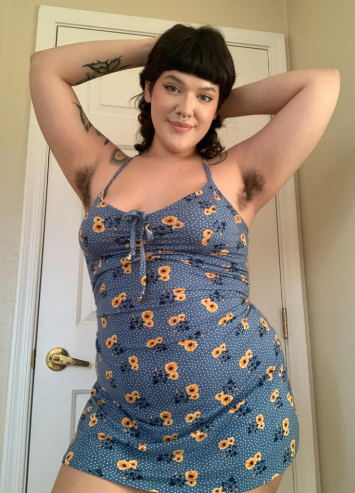 Jilet kullanmaktan vazgeçen 14 kadın vücutlarına olan sevgilerini paylaştılar! Kıllarını almayı bırakarak... G5