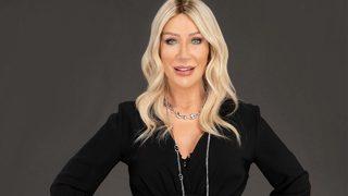 Seda Sayan bacaklarını inceltti! Süper mini şortuyla sosyal medyayı salladı