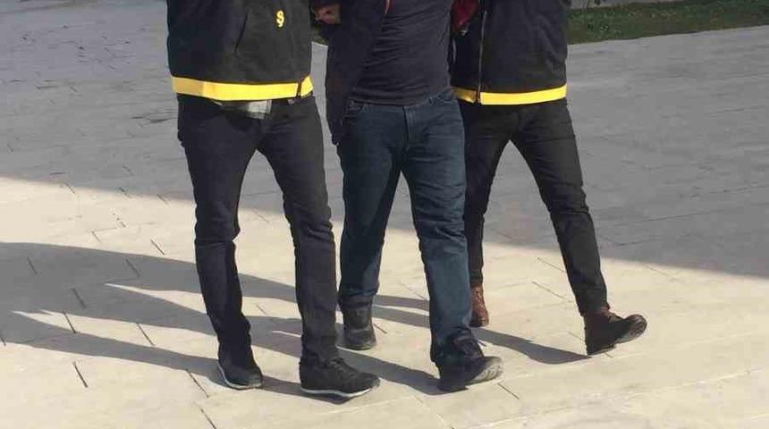 Adana’da cinayete karıştığı öne sürülen iki zanlı tutuklandı