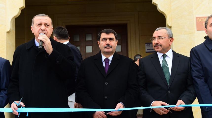 AK Partili eski belediye başkanı paylaşımıyla adeta o kalabalığa yanıt verdi! 'Balkon hazır...'