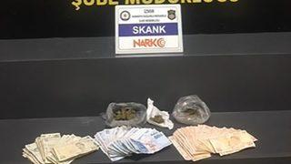 İzmir’de 70 ayrı uyuşturucu operasyonunda 58 şüpheli tutuklandı