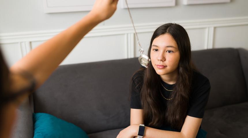 Hipnozla tedavi alternatif tıp yöntemi midir? Hipnoz ile tedavi ne demek?	