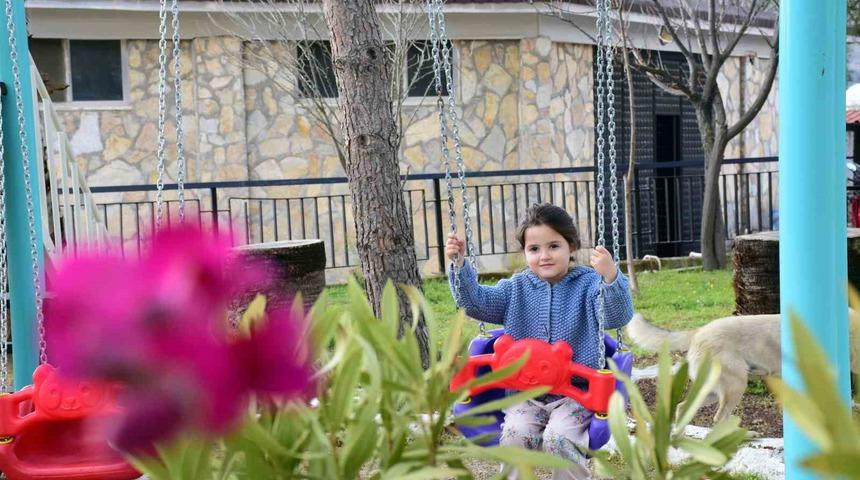 Germencik&rsquo;te depremzede &ccedil;ocuklar i&ccedil;in oyun parkı kuruldu