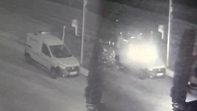 Sigara yakmak isterken aracını patlattı! O anlar kamerada