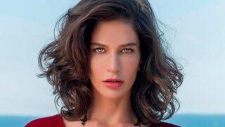 Oyuncu Berrak Tüzünataç Sadece benim başıma gelebilecek tuhaflık diyerek yaşadığı olayı paylaştı!