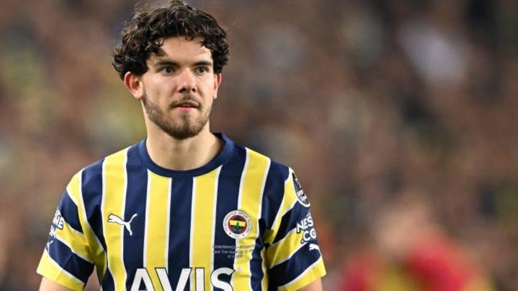 Fenerbahçe'nin tecrübeli hocası Jorge Jesus o kararıyla herkesi şaşırttı! UEFA Avrupa Ligi'nde Sevilla karşısına yeni transfer ile çıkıyor G5