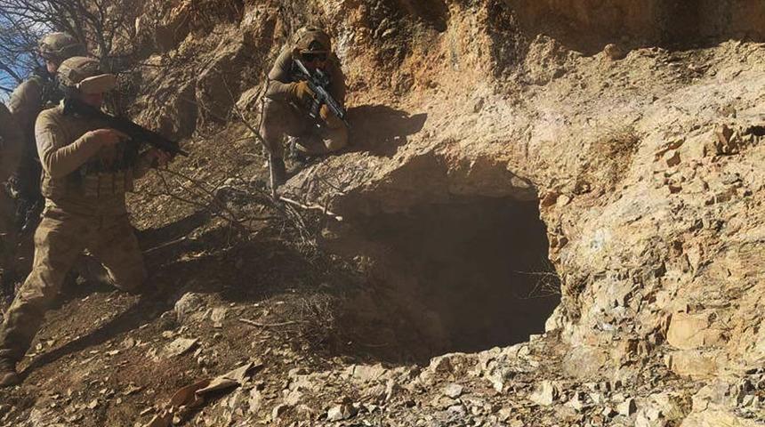 SON DAKİKA | İçişleri Bakanlığınca "Eren Abluka Sonbahar-Kış-26 (Bestler Dereler) Şehit Jandarma Uzman Çavuş İslam Çubuk" operasyonu başlatıldı