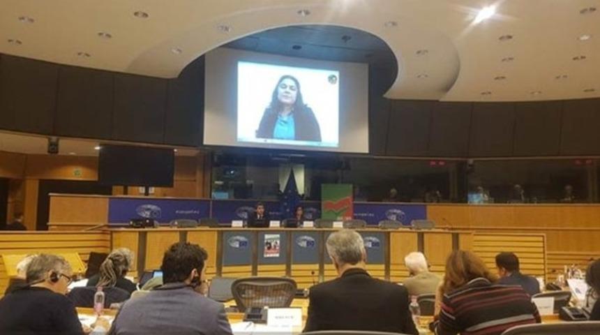 Avrupa Parlamentosu'nda skandal! YPG'li terörist görüntülü bağlandı