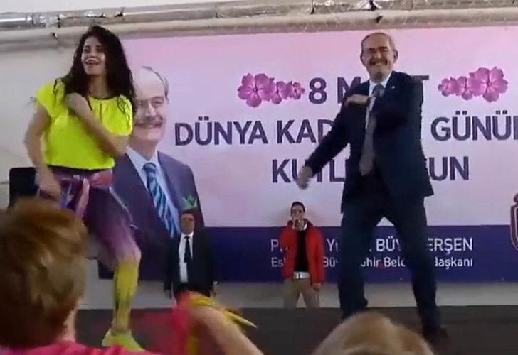 Belediye Başkanı'nın dansı sosyal medyada gündem oldu! Paylaşım yaparak tarihiyle açıkladı: Söz konusu bile olamaz