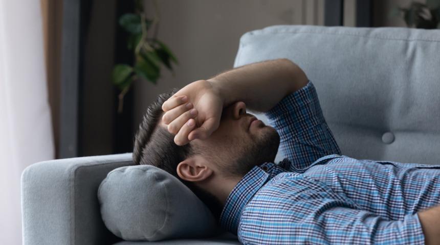 Oruçluyken mastürbasyon yapmak orucu bozar mı? Oruçluyken cünüp olarak uyanmanın hükmü nedir?