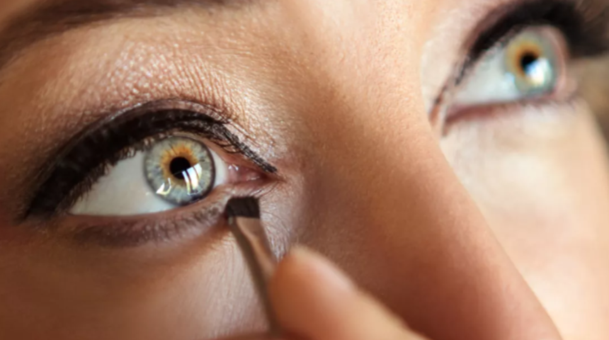 Ruj sürmek ve makyaj yapmak orucu bozar mı? Oruçluyken saç boyatılır mı? Diyanet açıkladı