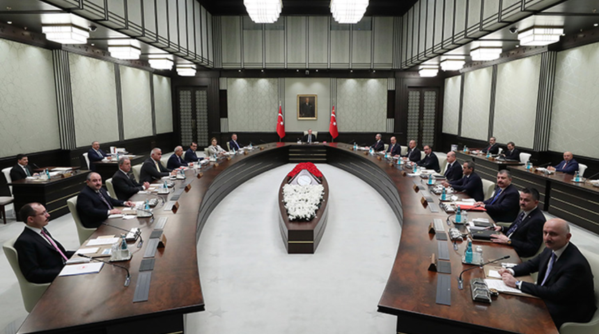 SON DAKİKA: Artık saatler kaldı! Kritik seçim öncesinde tüm gözler orada, gece yarısını beklemeden...