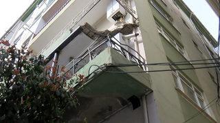 'Daha önce güçlendirme yapılmıştı' İstanbul'daki 45 yıllık binanın balkonu çöktü! Panikle kendilerini dışarı attılar