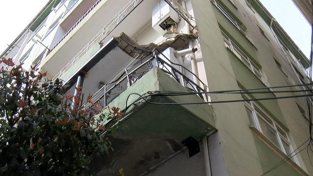 'Daha önce güçlendirme yapılmıştı' İstanbul'daki 45 yıllık binanın balkonu çöktü! Panikle kendilerini dışarı attılar