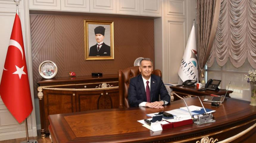 Son dakika | Adıyaman Valisi Çuhadar görevini bıraktı! Sosyal medyadan duyurdu: Deprem felaketinin yaralarının sarılacağına dair inancım tam