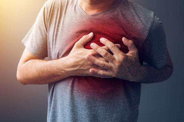 Sakın bunu yapmayın! Kalp krizi riskini 3 kat artırıyor! İşte kalp krizini önlemenin yolları... 
