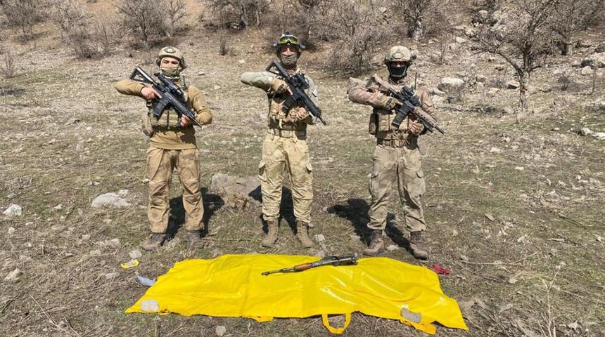 SON DAKİKA | Bakan Soylu duyurdu! Türkiye’deki en üst düzey terörist olan kırmızı kategorideki 'Leyla Amed' kod adlı Hamiyet Yalçınkaya etkisiz hale getirildi