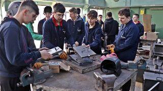 Staj ve çıraklık EYT kapsamına dahil edilecek mi? Flaş gelişmeyi duyurdular: Yarın saat 12’de…
