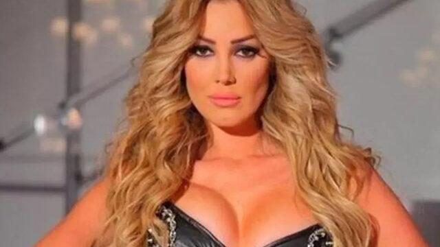 Petek Dinçöz göbeğine kadar inen dekoltesiyle dikkat çekti