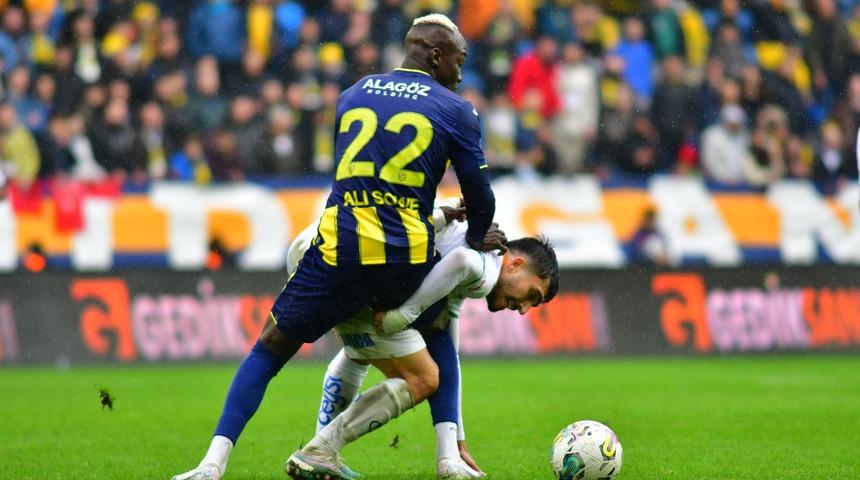 Ankaragücü Alanyaspor'u 2-0 mağlup etti! Başkent ekibi ateş hattından uzaklaştı