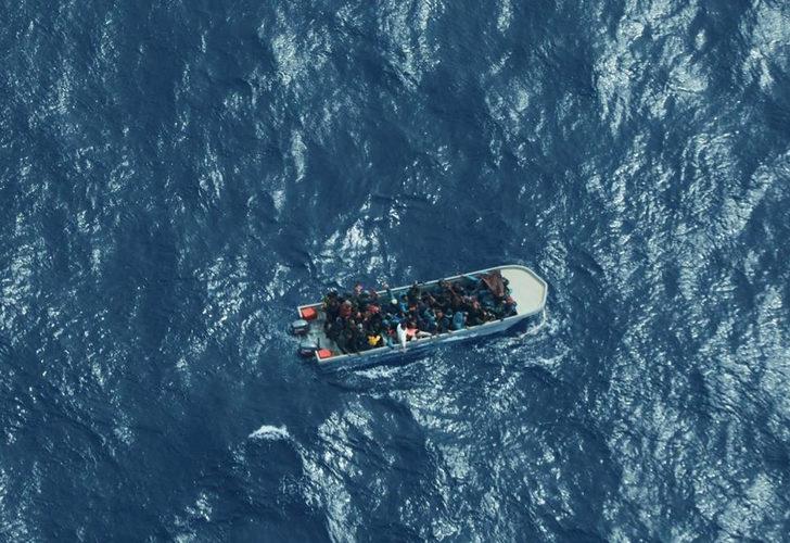 Akdeniz’de göçmen teknesi alabora oldu: 30 göçmen kayıp
