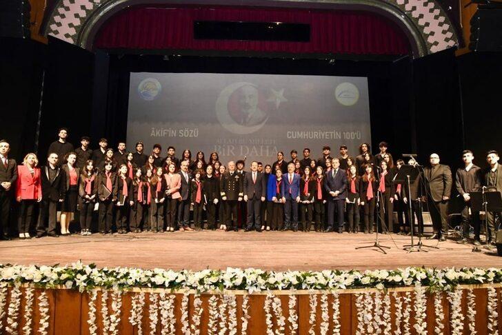 Mersin’de İstiklal Marşının 102. yıl dönümü kutlandı