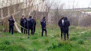 Avcılar'da kan donduran vahşet: Site parmaklıklarına asılı halde bulundu! Darp edilerek öldürülmüş