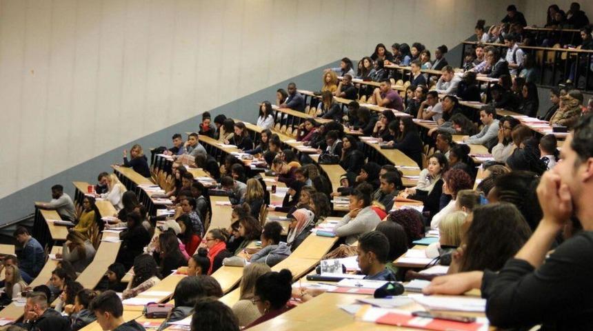 Üniversiteler Nisan’da açılacak mı? Üniversiteler ne zaman açılacak?  YÖK’ten yüz yüze eğitim açıklaması