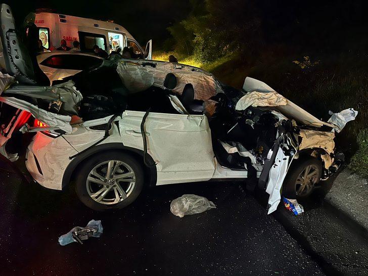 Mersin'de tıra çarpan otomobildeki 1 kişi öldü, 2 kişi yaralandı