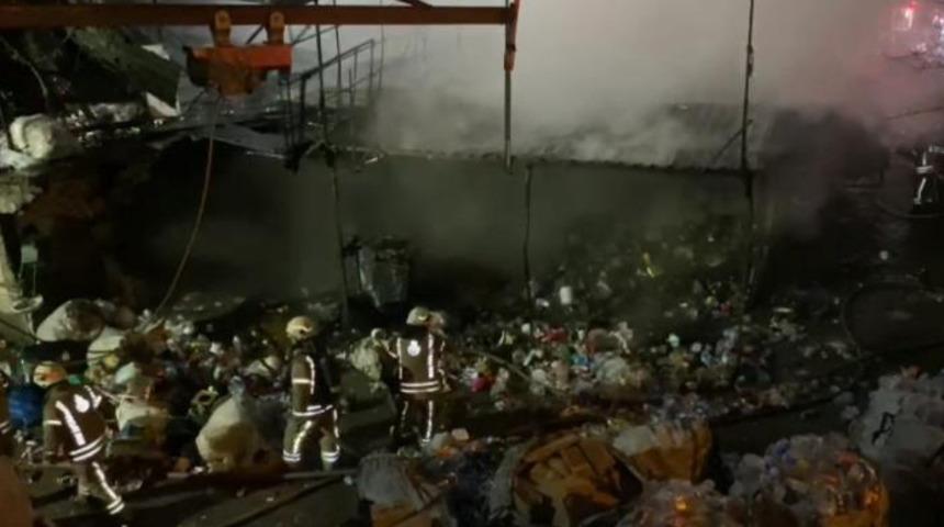 Küçükçekmece’de korkutan yangın! Kısa sürede küle döndü