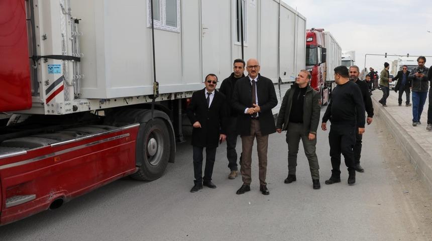 İpekyolu Belediyesinden deprem b&ouml;lgesine konteyner desteği