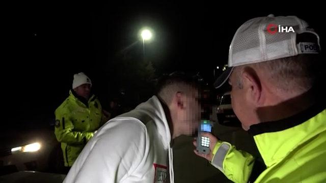Polislere zor anlar yaşattı! Alkolmetreye üflememek için dakikalarca uğraştı ama çabası yetersiz kaldı