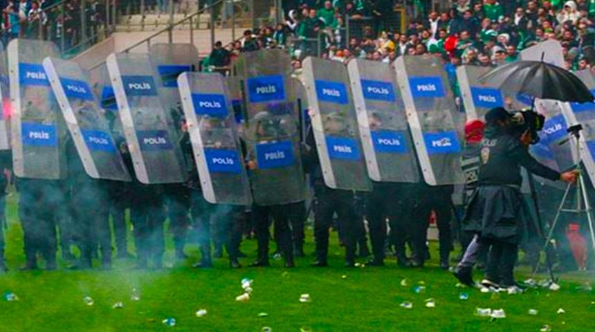 TFF Tahkim Kurulu'ndan Amedspor maçı sonrası 9 maç ceza verilen Bursaspor için yeni karar! 