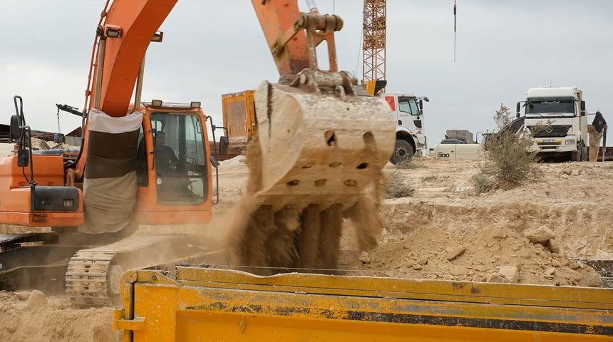 Bakan Kurum duyurdu: Şanlıurfa’nın Birecik ve Eyyübiye ilçelerinde ilk kazma vuruldu