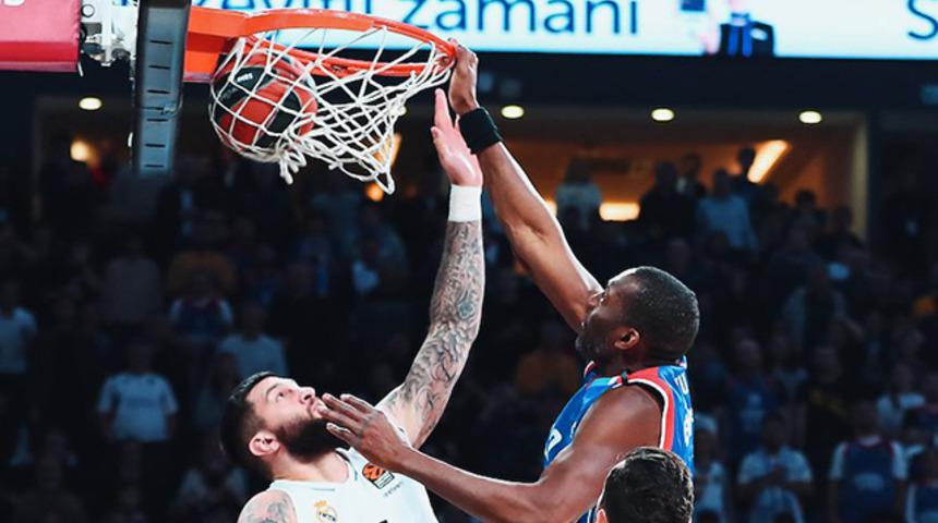 Anadolu Efes, Real Madrid'i 1 sayı farkla devirdi!