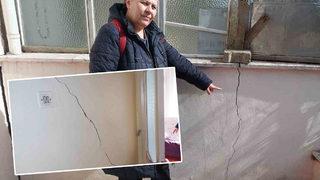 'Binalar sürekli kayıyor' Deprem olmadan o bölgede adeta depremi yaşadılar! 'Evlerimizde büyük çatlaklar oluştu'