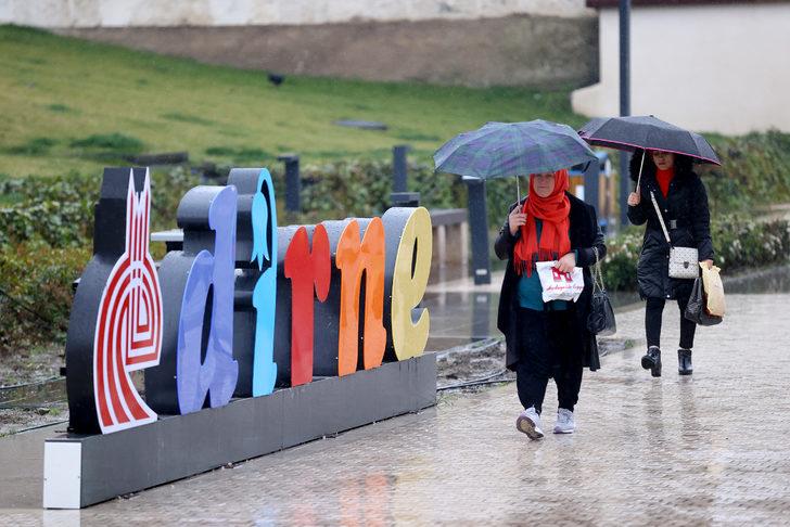 Edirne'de sağanak etkili oldu
