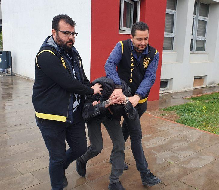 Adana'da minibüs durağında 3 kişinin cep telefonunu çalan yankesicilik zanlısı tutuklandı