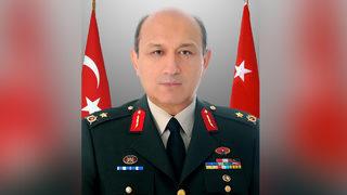 Bakan Akar'ın Özel Kalem Müdürü Tuğgeneral Remzi Albasan, AK Parti'den 28. dönem milletvekili aday adaylığı için emekli oldu