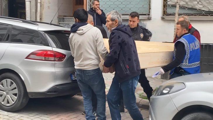 Zeytinburnu'nda sır ölüm! Genç kadının çıplak halde cesedi bulundu