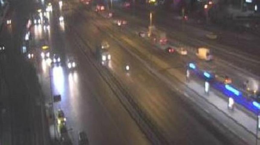 Son dakika! D-100'de feci kaza; Ölü ve yaralılar var