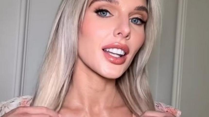 Ünlü oyuncu Helen Flanagan aşk acısını dekolteli pozlarıyla attı! İpek pijama takımıyla göğüs esteğini gösterdi