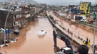 SON DAKİKA | Sel felaketinde can kaybı 16'ya yükseldi! Bir kişinin daha cansız bedenine ulaşıldı