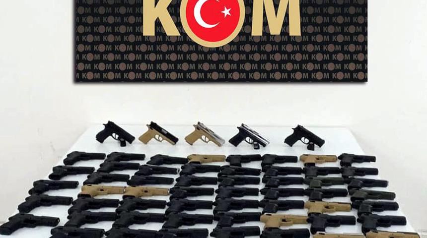 Hamzabeyli Sınır Kapısı'nda çok sayıda tabanca ele geçirildi! Bulgar çift gözaltına alındı