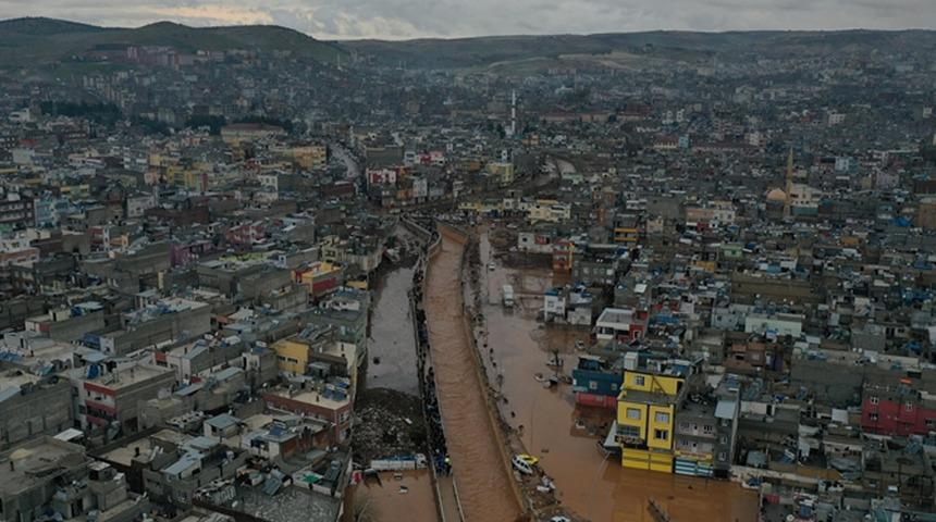 Şanlıurfa'da eğitime sağanak engeli! Valilik duyurdu: Yarın da ara verildi