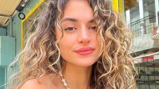 Transparan giyen Aleyna Çalışkan dekolteli poz verdi