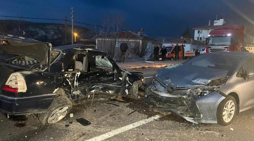 Nevşehir’de korkunç kaza! Lastiği patlayınca... Ölü ve yaralılar var