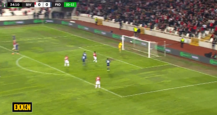 Sivasspor'da Erdoğan Yeşilyurt'un füzesi sonrası stadyum ayağa kalktı! Kaleci çaresiz kaldı... G4